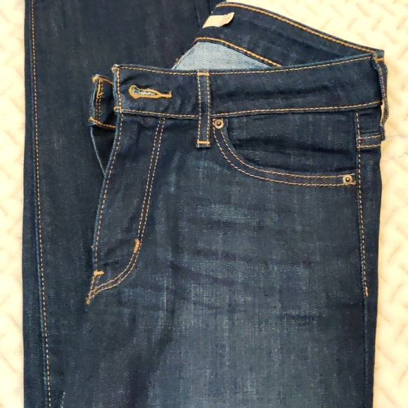 Levi's Women Slim Leg Jeans - Picture 2 of 3